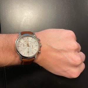 Michael Kors chronograph MK-8372. Great condition. Works but needs new battery!